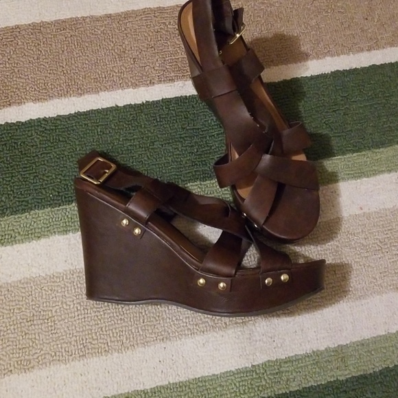 Wedges - Picture 2 of 4